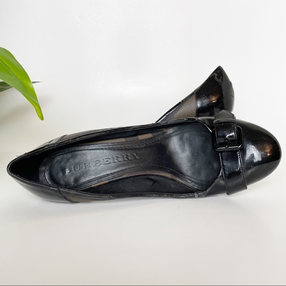 Burberry Black Smoke Check Coated Canvas Patent Leather Buckle Round 39.5 Pumps - Picture 7 of 16